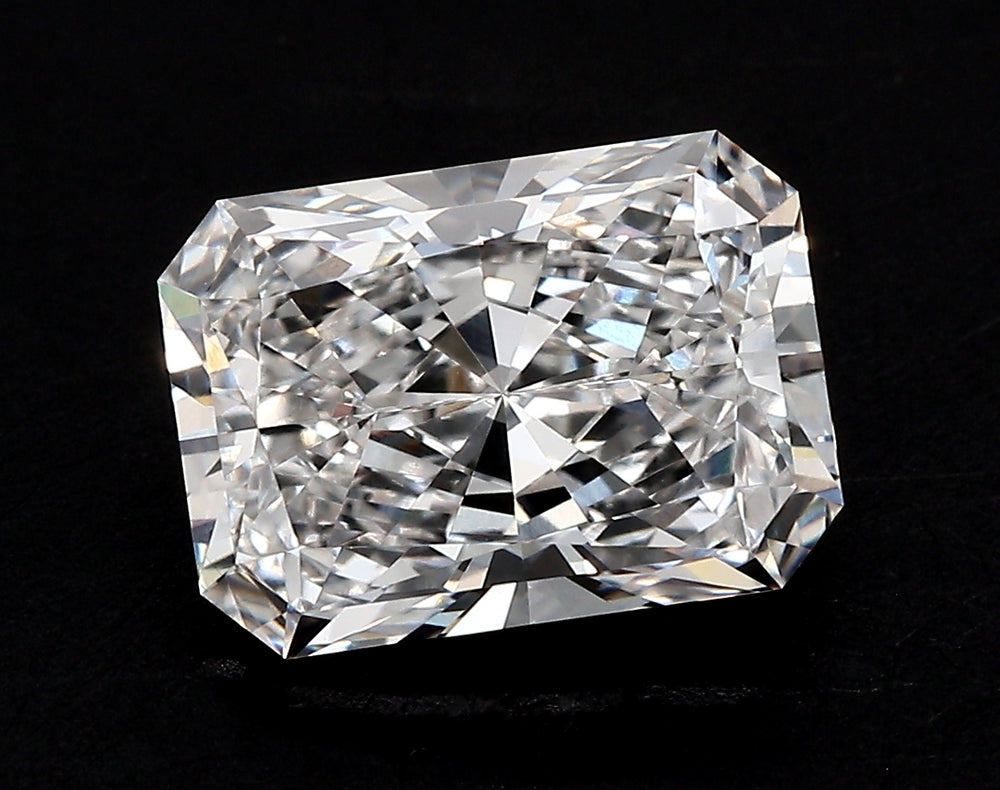 2.77 Carat Radiant Lab Diamond with  Cut Diamond in 14KT  view 1

