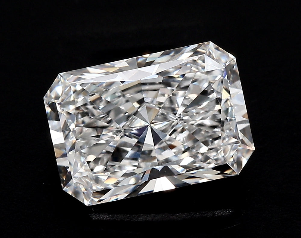 3.1 Carat Radiant Lab Diamond with  Cut Diamond in 14KT  view 1
