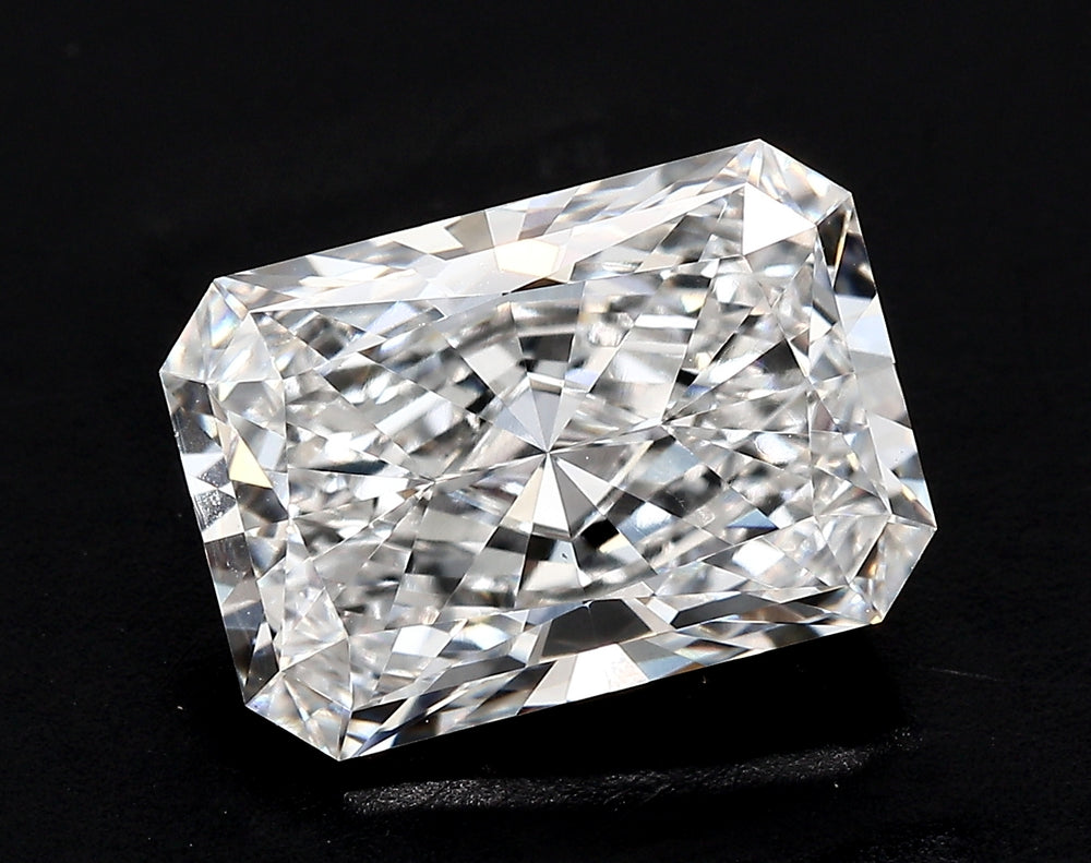 1.97 Carat Radiant Lab Diamond with  Cut Diamond in 14KT  view 1
