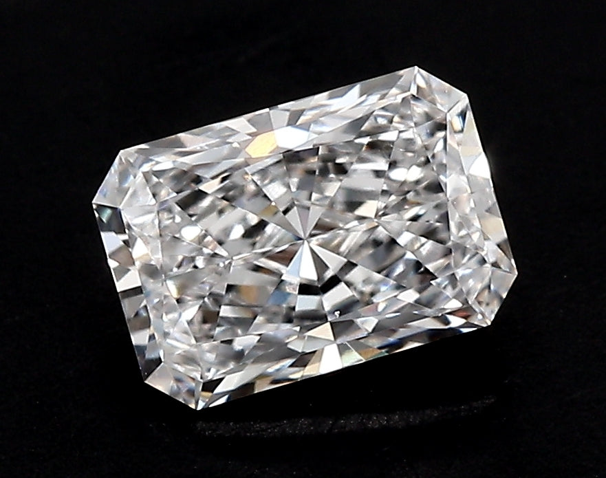 2.58 Carat Radiant Lab Diamond with  Cut Diamond in 14KT  view 1
