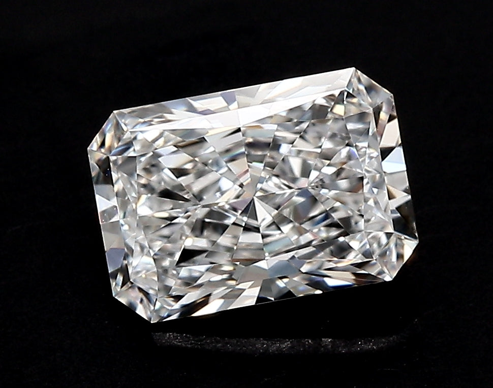 3.05 Carat Radiant Lab Diamond with  Cut Diamond in 14KT  view 1
