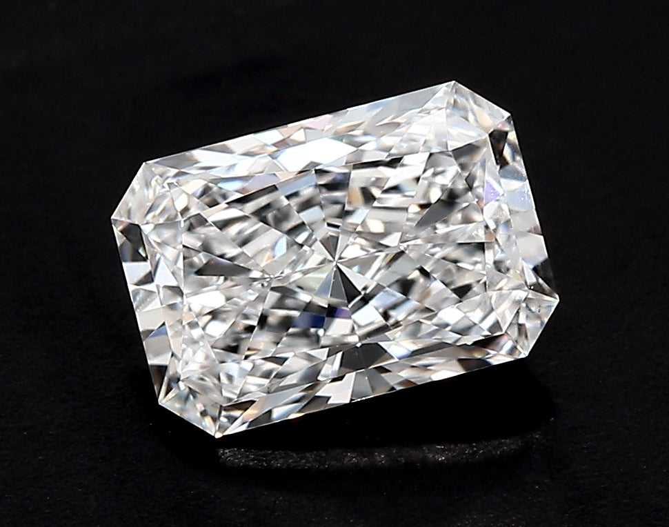 2.77 Carat Radiant Lab Diamond with  Cut Diamond in 14KT  view 1
