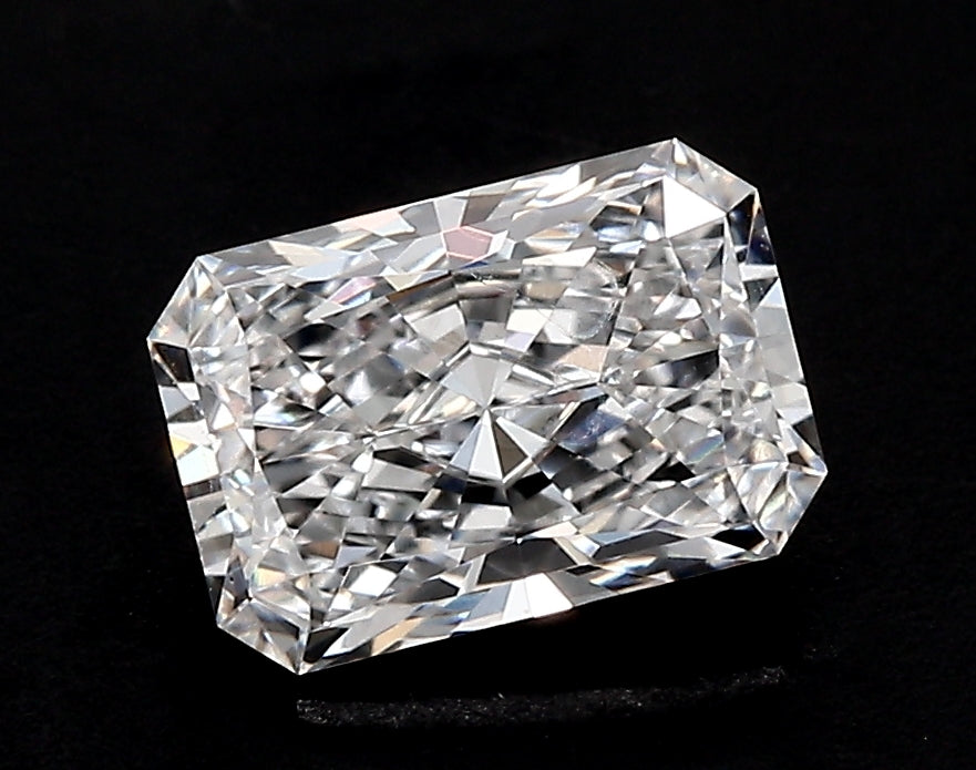2.52 Carat Radiant Lab Diamond with  Cut Diamond in 14KT  view 1
