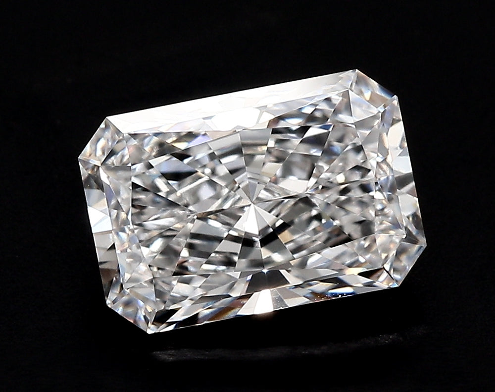 3.05 Carat Radiant Lab Diamond with  Cut Diamond in 14KT  view 1
