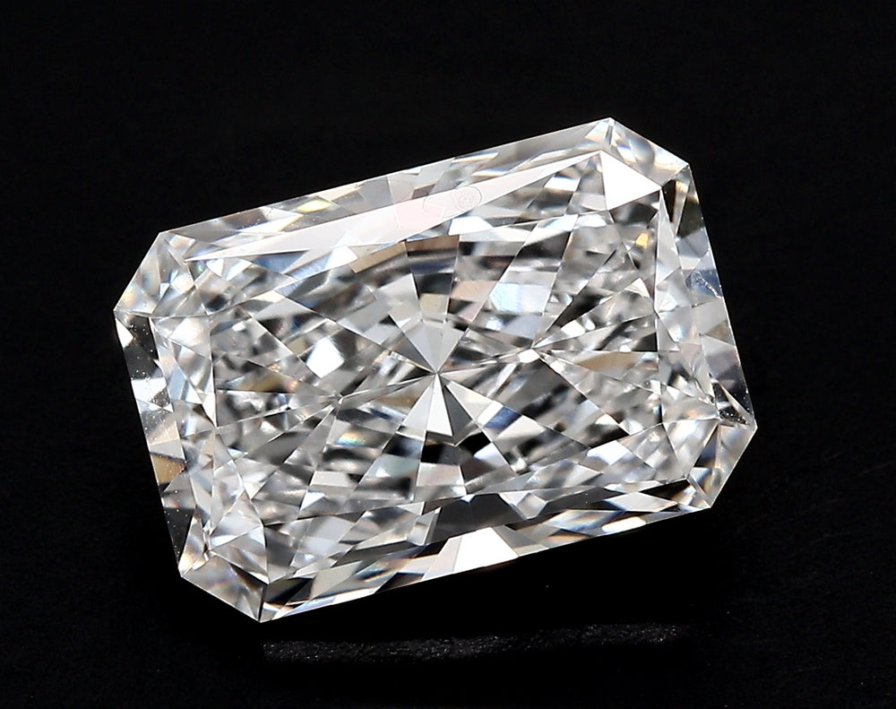 3.15 Carat Radiant Lab Diamond with  Cut Diamond in 14KT  view 1
