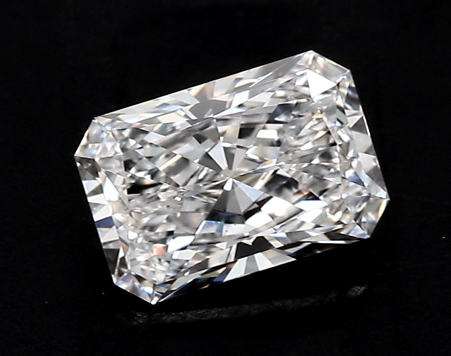 2.71 Carat Radiant Lab Diamond with  Cut Diamond in 14KT  view 1

