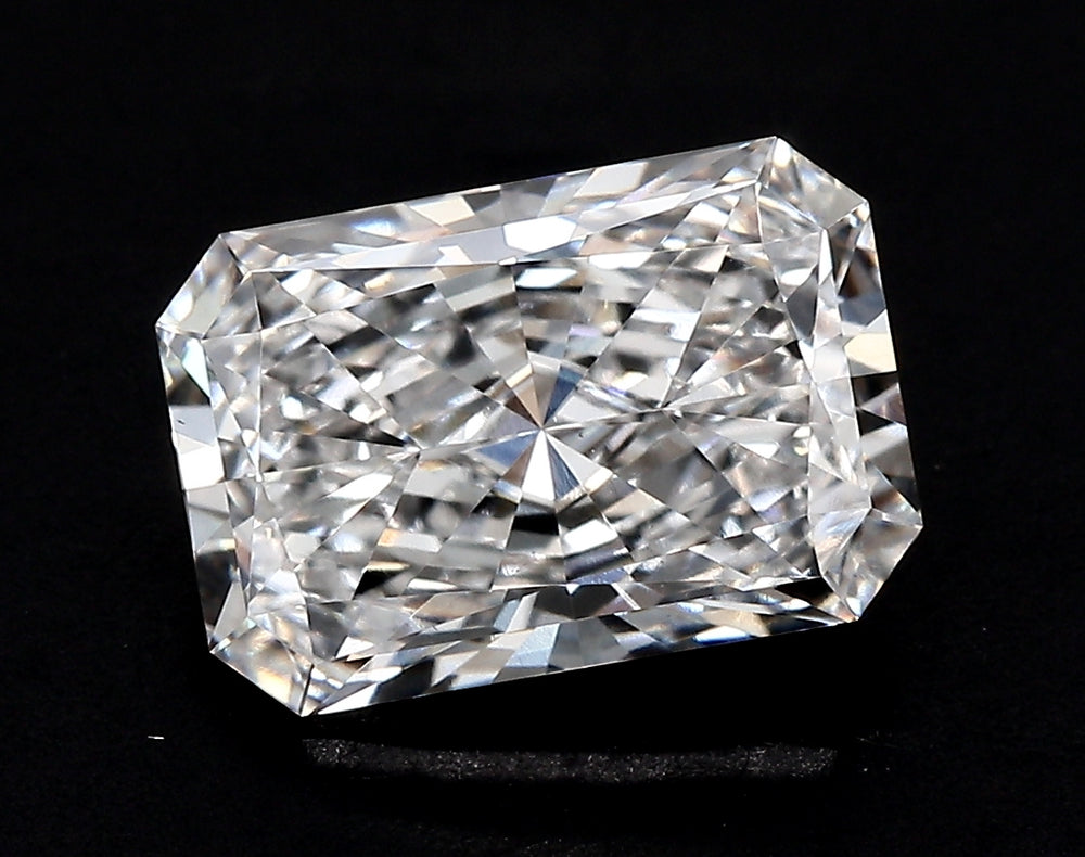 5.05 Carat Radiant Lab Diamond with  Cut Diamond in 14KT  view 1
