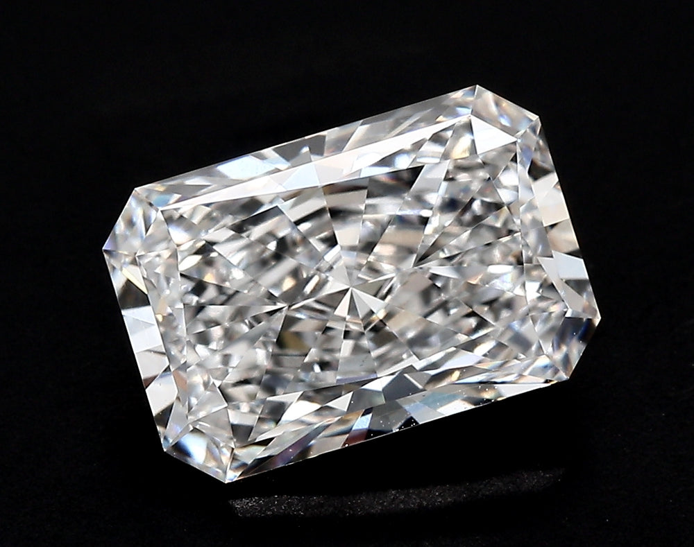 2.11 Carat Radiant Lab Diamond with  Cut Diamond in 14KT  view 1
