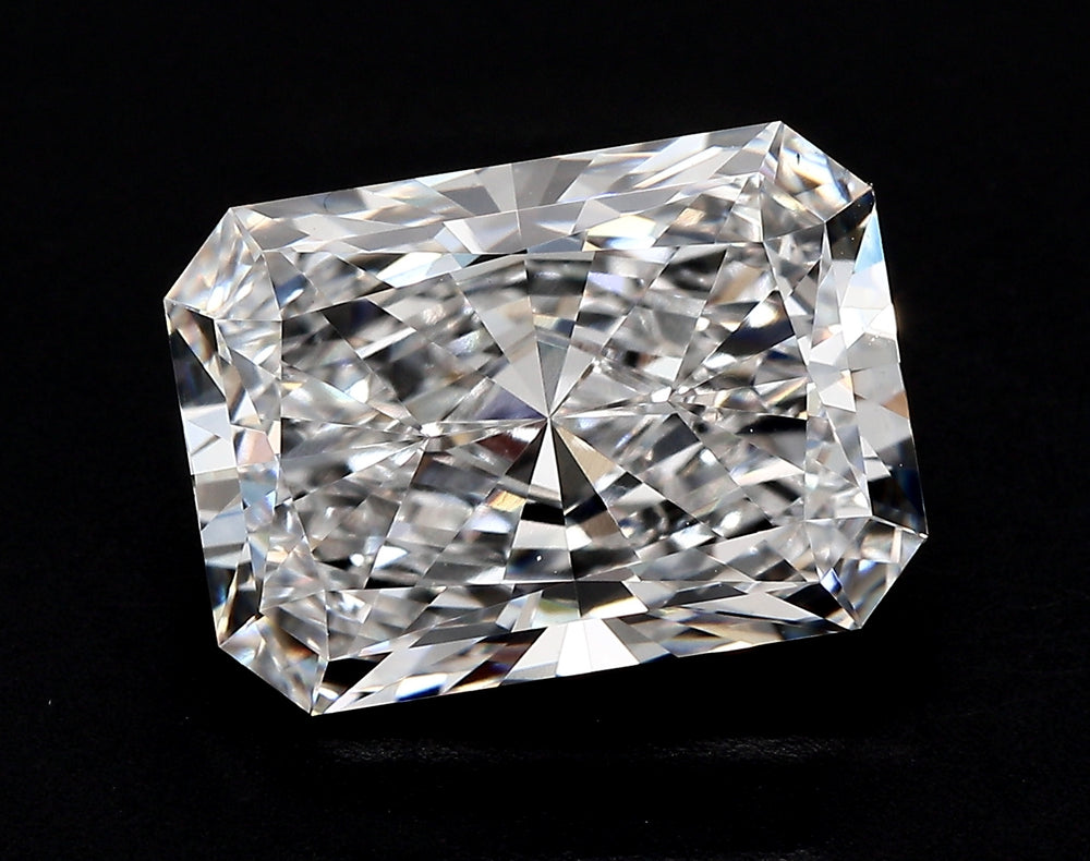 4.46 Carat Radiant Lab Diamond with  Cut Diamond in 14KT  view 1

