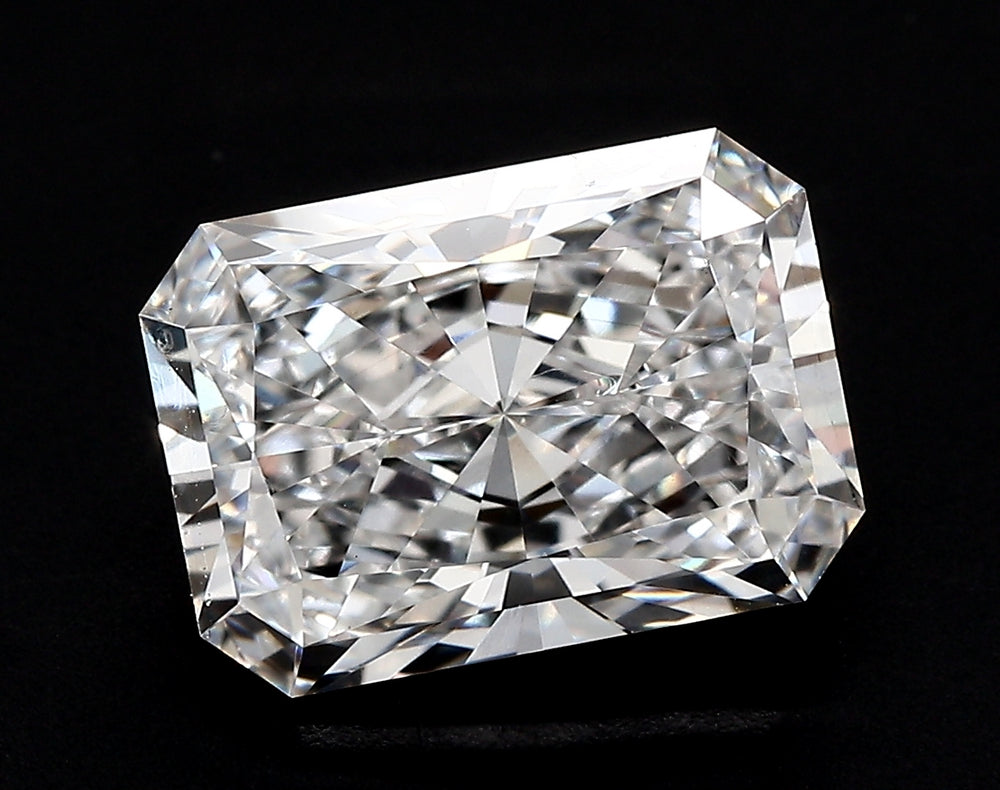 3.56 Carat Radiant Lab Diamond with  Cut Diamond in 14KT  view 1
