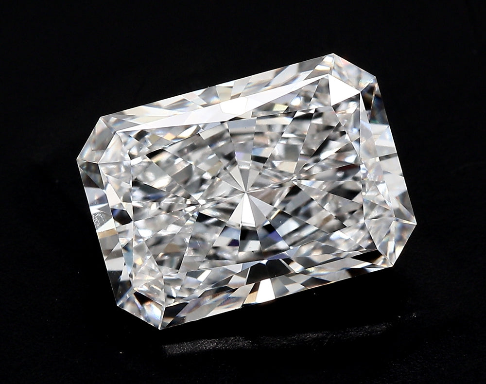 1.59 Carat Radiant Lab Diamond with  Cut Diamond in 14KT  view 1
