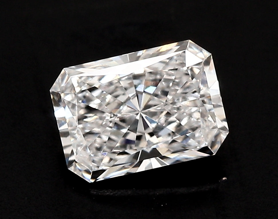 2.56 Carat Radiant Lab Diamond with  Cut Diamond in 14KT  view 1
