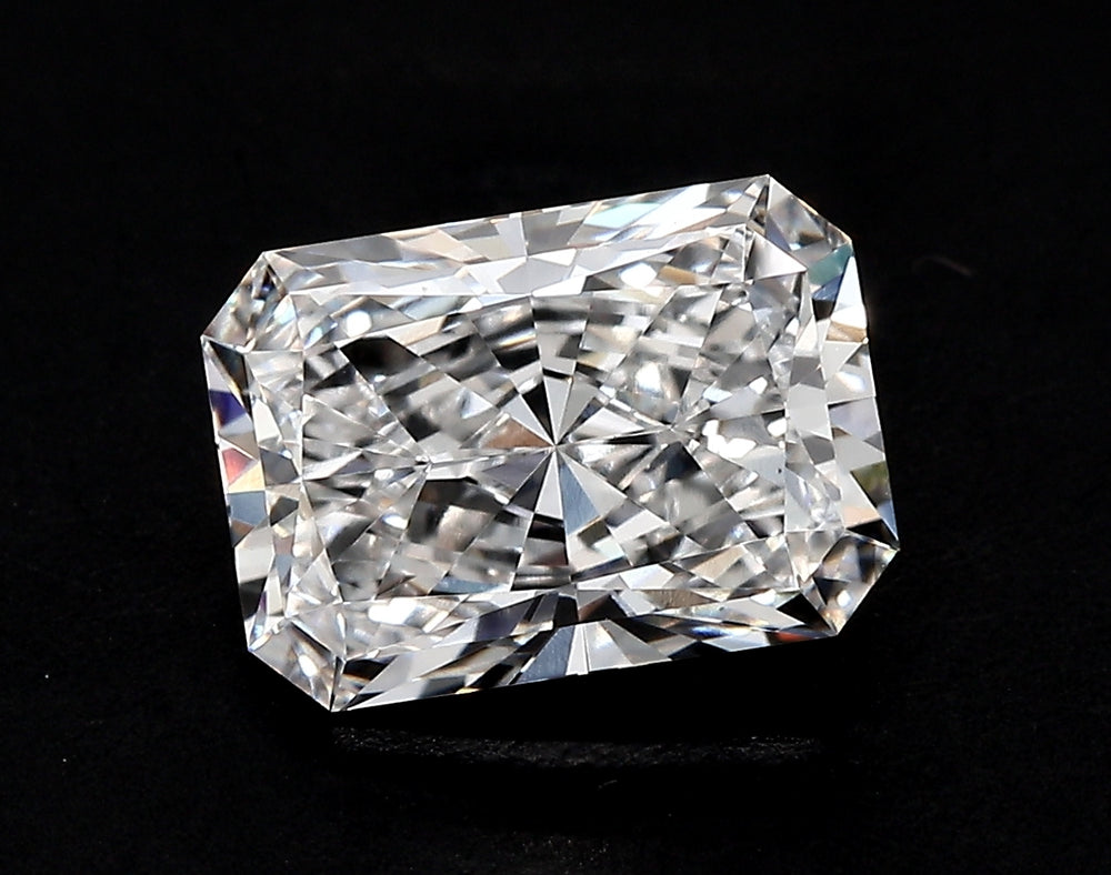 1.53 Carat Radiant Lab Diamond with  Cut Diamond in 14KT  view 1
