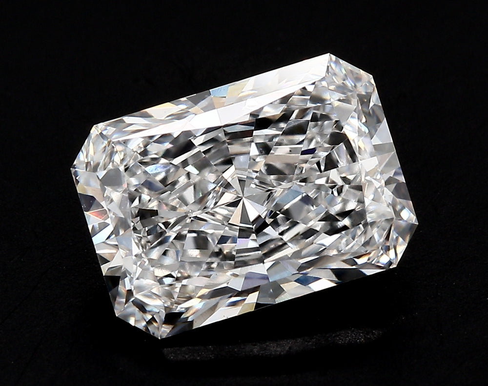 1.61 Carat Radiant Lab Diamond with  Cut Diamond in 14KT  view 1
