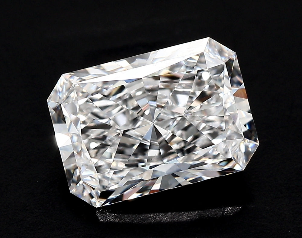 4.09 Carat Radiant Lab Diamond with  Cut Diamond in 14KT  view 1

