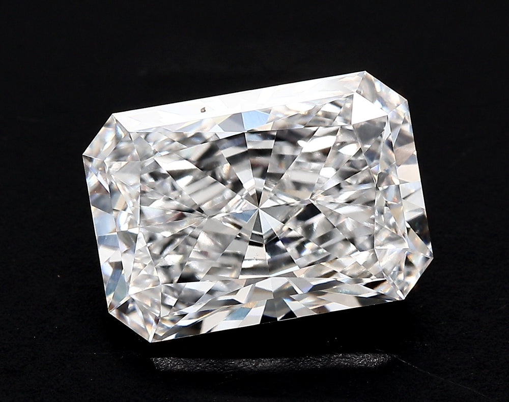 5.0 Carat Radiant Lab Diamond with  Cut Diamond in 14KT  view 1
