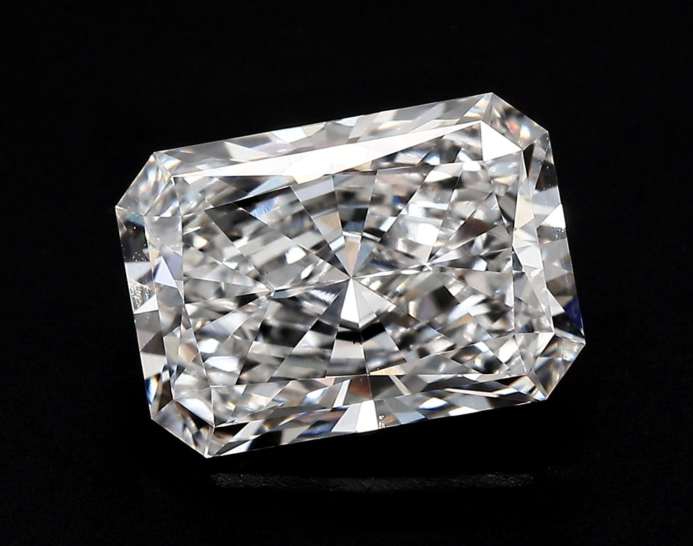 1.61 Carat Radiant Lab Diamond with  Cut Diamond in 14KT  view 1
