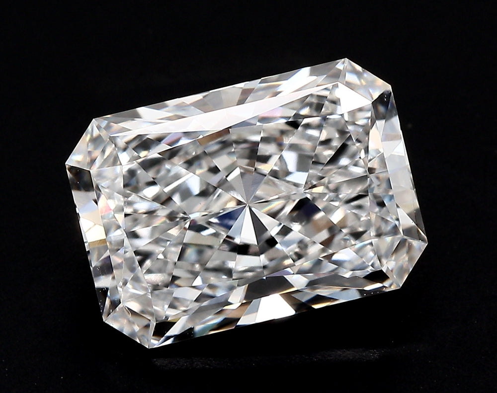 4.53 Carat Radiant Lab Diamond with  Cut Diamond in 14KT  view 1
