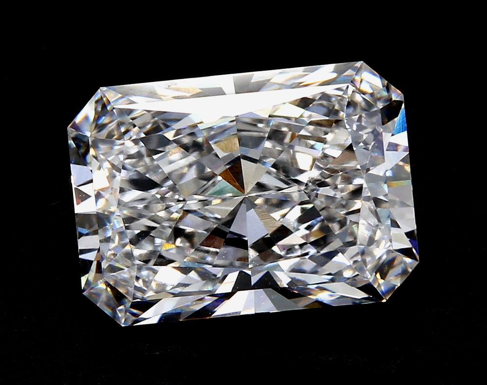 4.09 Carat Radiant Lab Diamond with  Cut Diamond in 14KT  view 1
