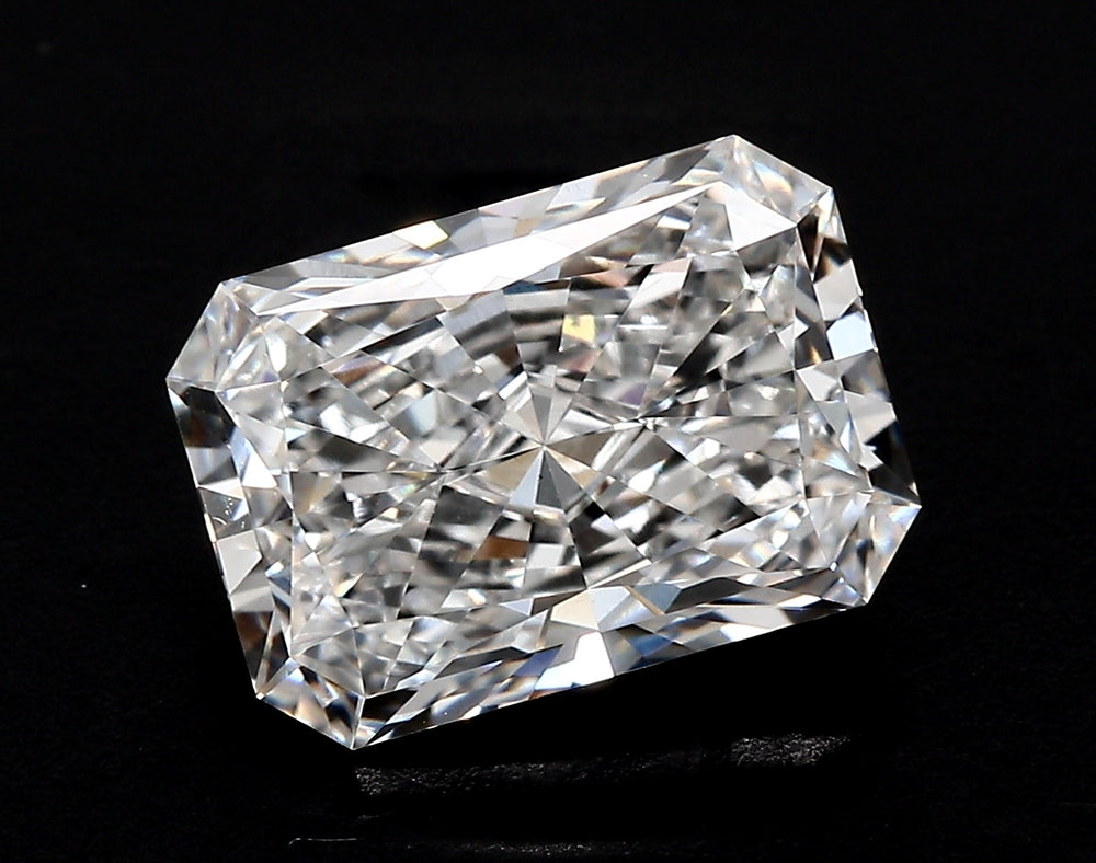 4.21 Carat Radiant Lab Diamond with  Cut Diamond in 14KT  view 1
