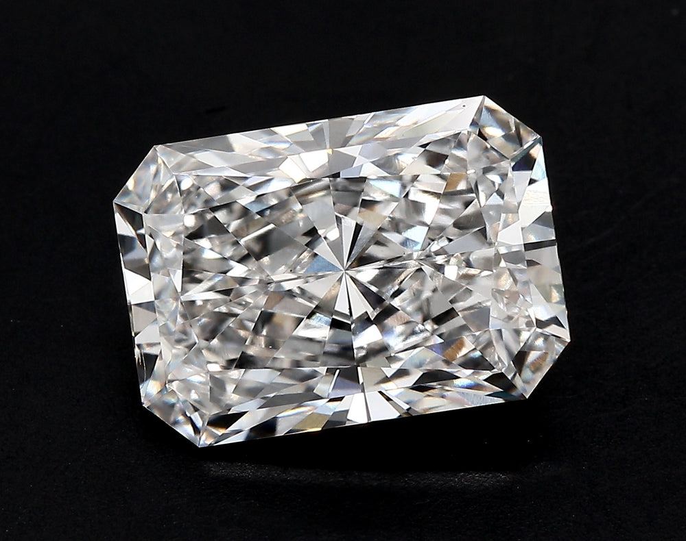 1.53 Carat Radiant Lab Diamond with  Cut Diamond in 14KT  view 1

