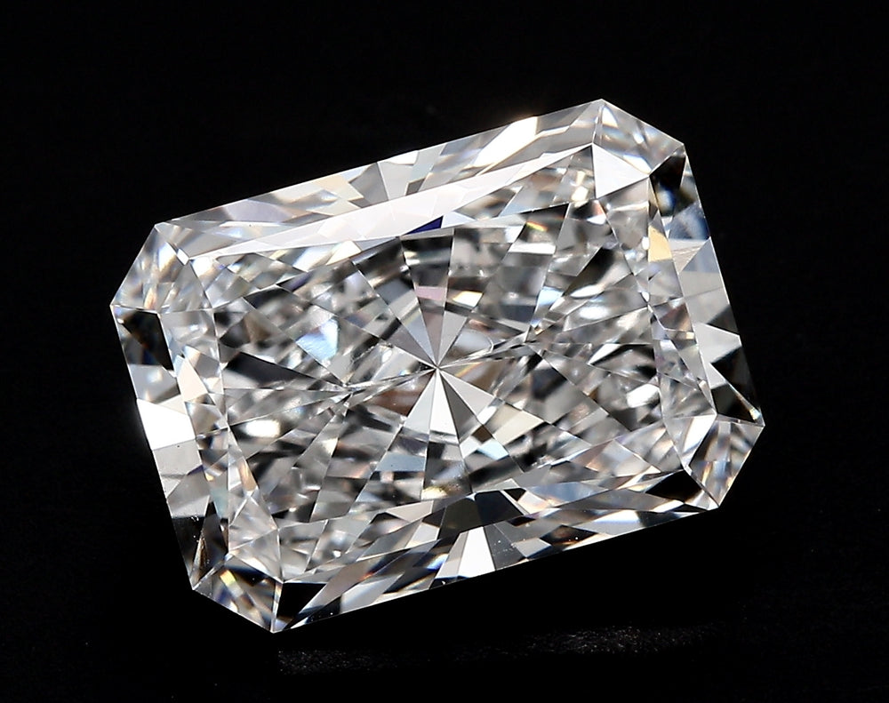 1.72 Carat Radiant Lab Diamond with  Cut Diamond in 14KT  view 1
