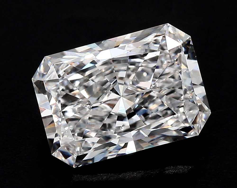 5.03 Carat Radiant Lab Diamond with  Cut Diamond in 14KT  view 1
