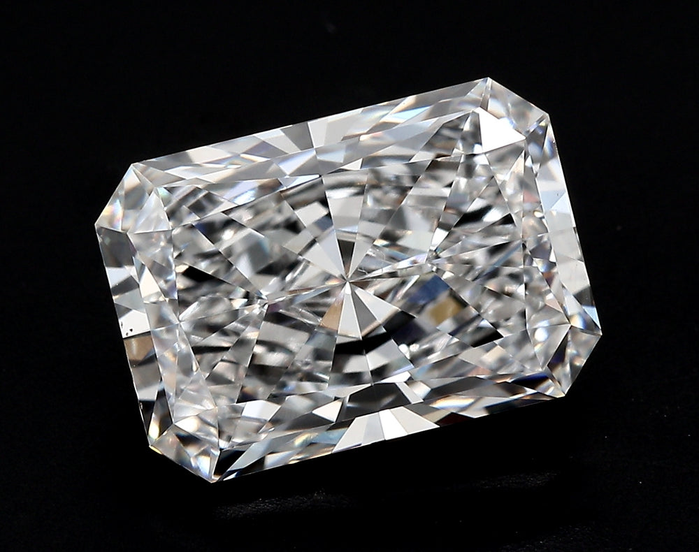 1.59 Carat Radiant Lab Diamond with  Cut Diamond in 14KT  view 1
