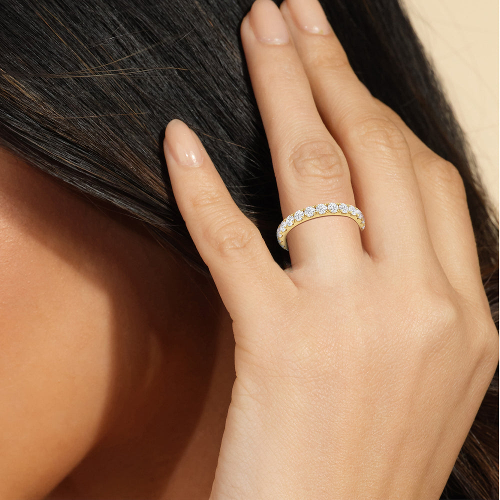 Model Wearing Élan Hidden Halo Diamond Wedding Band view