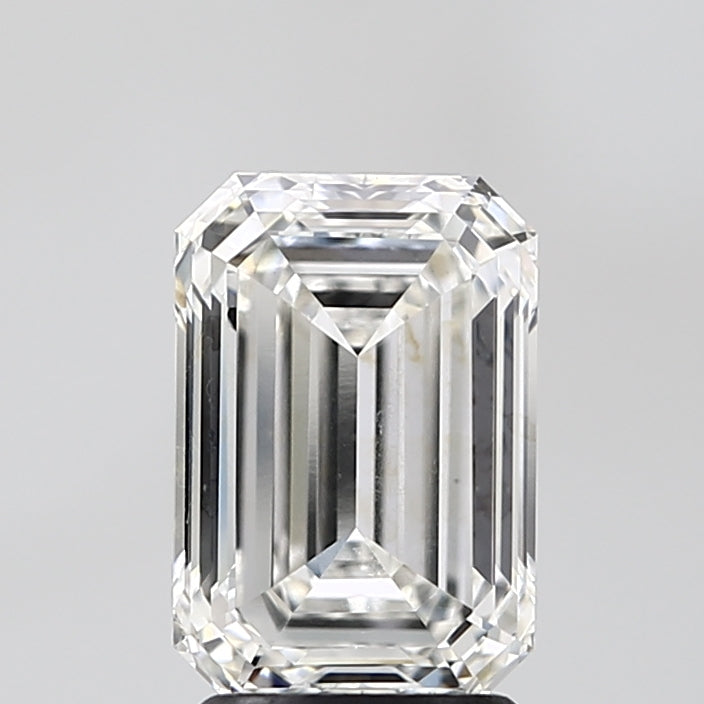 2.55 Carat Emerald Lab Diamond with  Cut Diamond in 14KT  view 1
