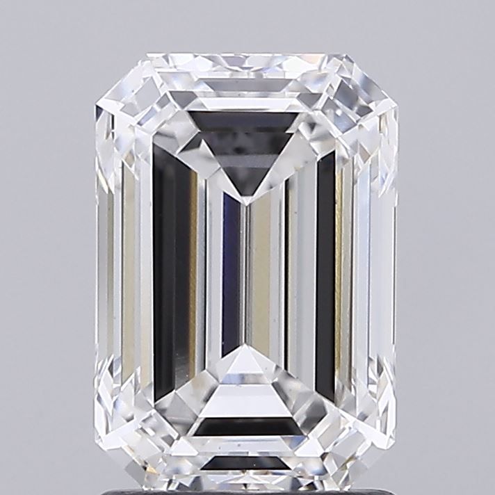 2.0 Carat Emerald Lab Diamond with  Cut Diamond in 14KT  view 1
