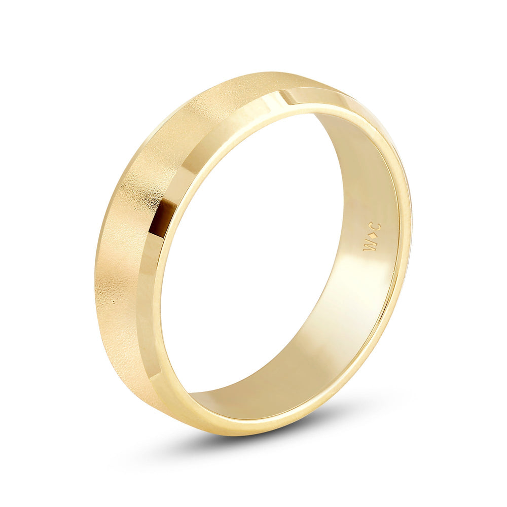 Men's Bevel Edge Comfort Fit Band with 18KT Yellow Gold / 6 Cut Diamond in 14KT Yellow Gold / 6 view 4
