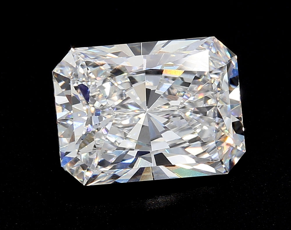 3.97 Carat Radiant Lab Diamond with  Cut Diamond in 14KT  view 1
