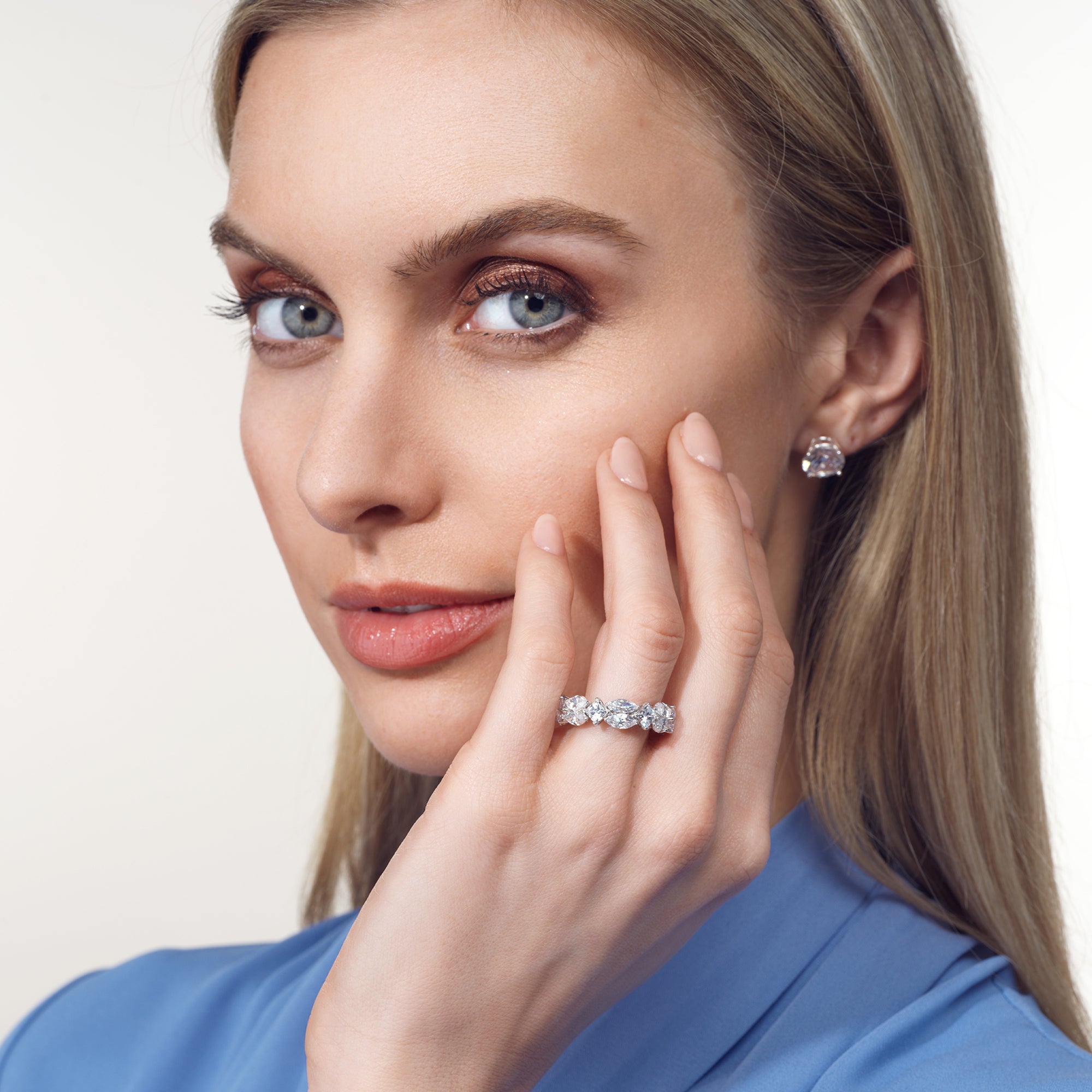 The Renoir Eternity Ring – With Clarity