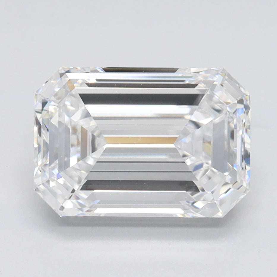 2.0 Carat Emerald Lab Diamond with  Cut Diamond in 14KT  view 1
