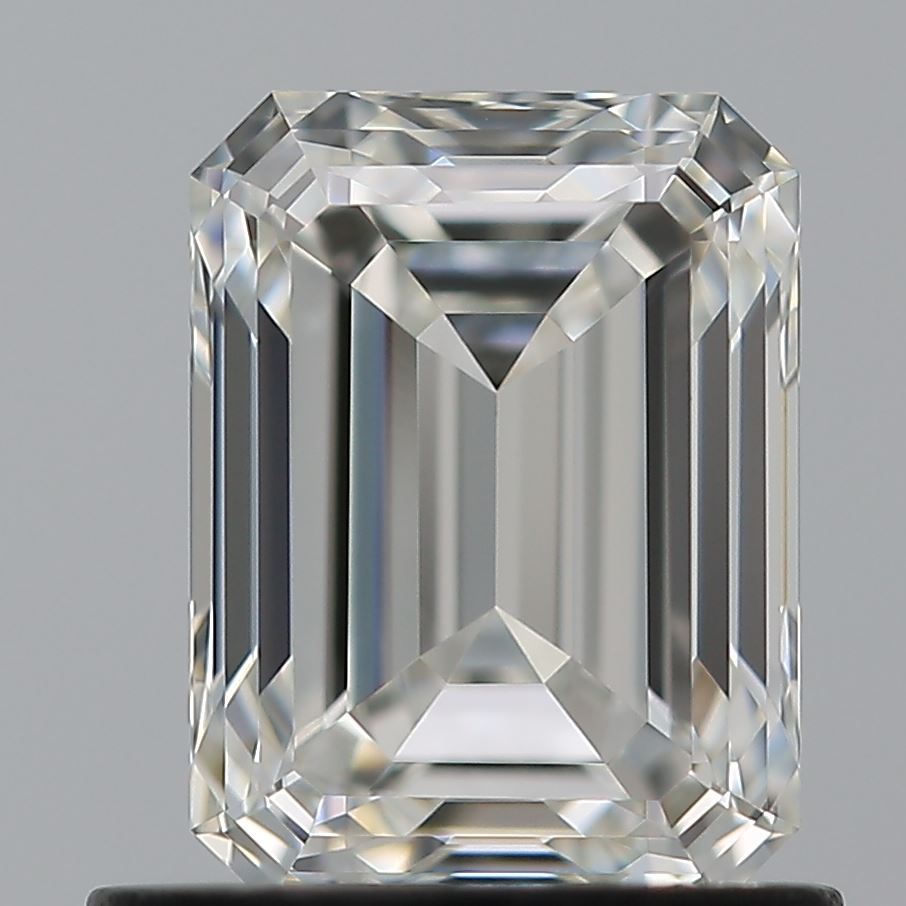 1.01 Carat Emerald Natural Diamond with  Cut Diamond in 14KT  view 1
