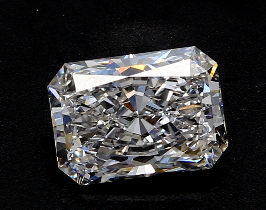 5.09 Carat Radiant Lab Diamond with  Cut Diamond in 14KT  view 1

