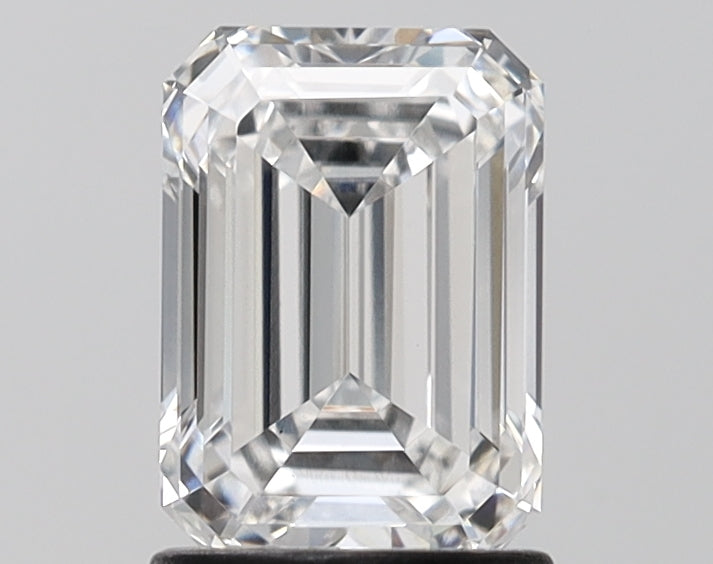 1.56 Carat Emerald Lab Diamond with  Cut Diamond in 14KT  view 1

