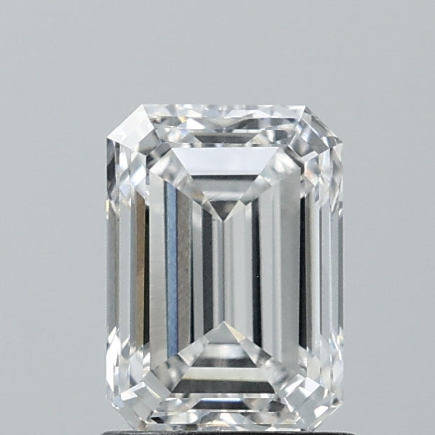 1.5 Carat Emerald Lab Diamond with  Cut Diamond in 14KT  view 1
