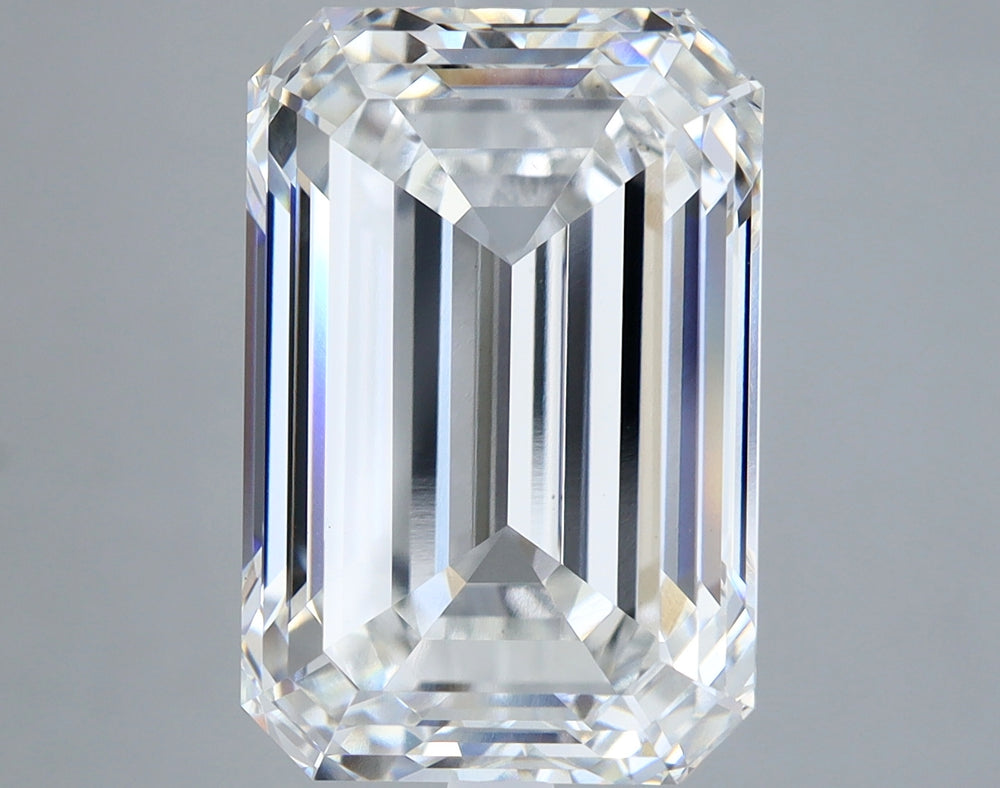 10.01 Carat Emerald Lab Diamond with  Cut Diamond in 14KT  view 1
