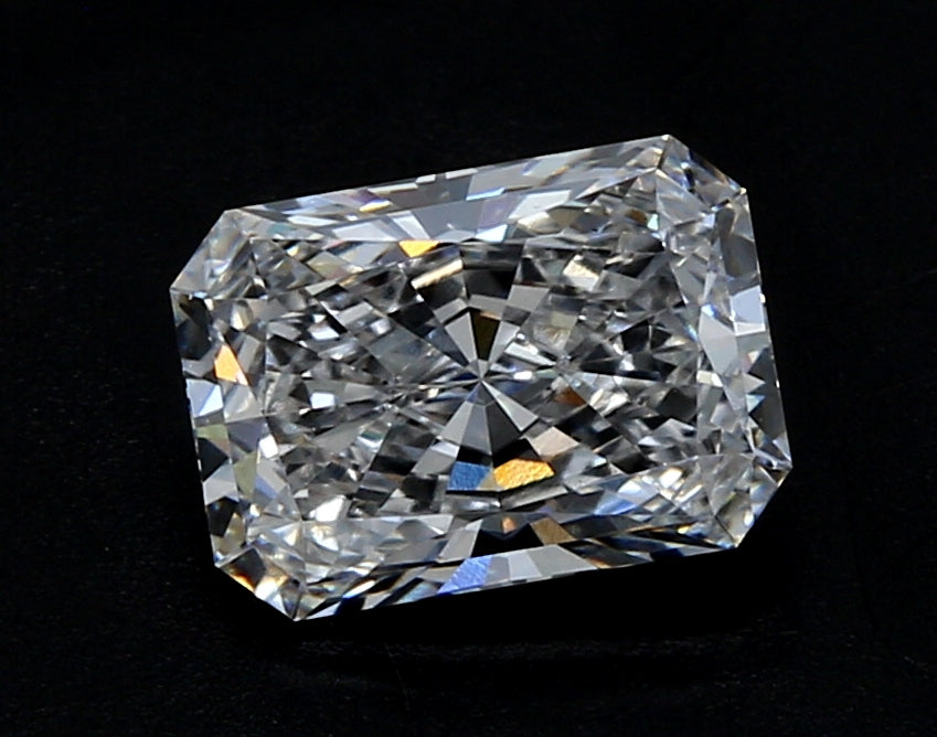 2.19 Carat Radiant Lab Diamond with  Cut Diamond in 14KT  view 1
