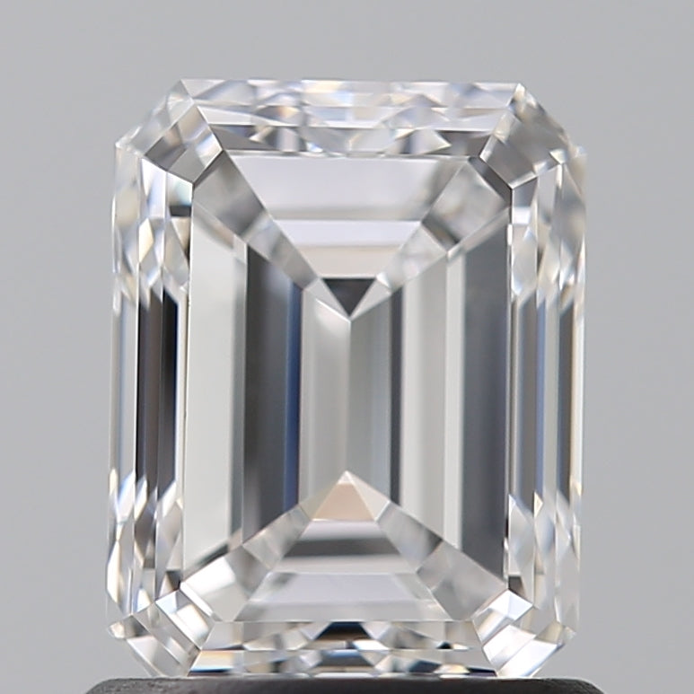 1.2 Carat Emerald Natural Diamond with  Cut Diamond in 14KT  view 1
