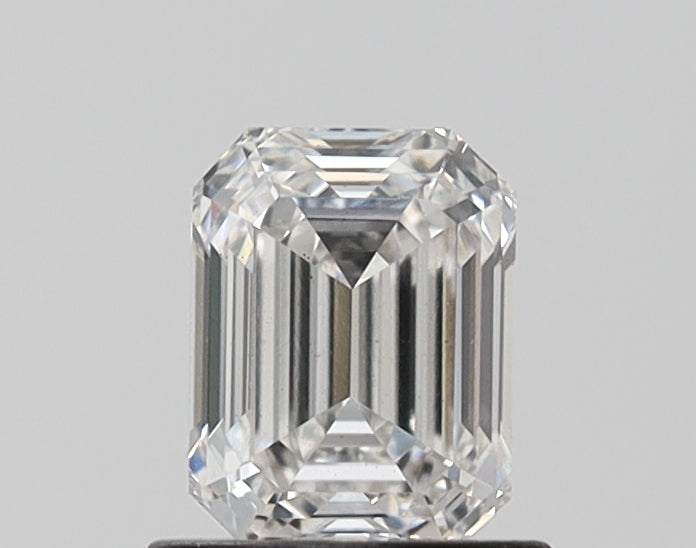 0.9 Carat Emerald Lab Diamond with  Cut Diamond in 14KT  view 1
