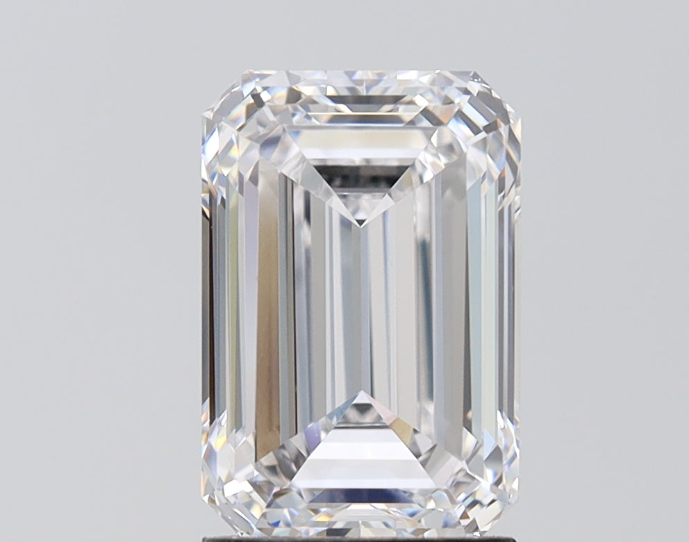 3.0 Carat Emerald Lab Diamond with  Cut Diamond in 14KT  view 1
