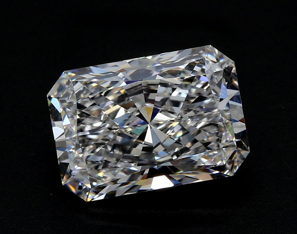 3.22 Carat Radiant Lab Diamond with  Cut Diamond in 14KT  view 1
