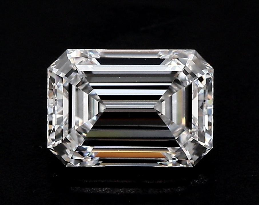 1.5 Carat Emerald Lab Diamond - 669421147 with  Cut Diamond in 14KT  view 1
