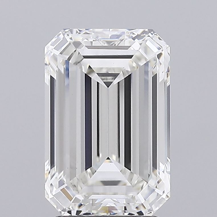 2.82 Carat Emerald Lab Diamond with  Cut Diamond in 14KT  view 1
