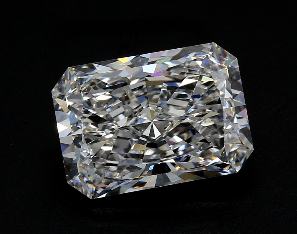 2.28 Carat Radiant Lab Diamond with  Cut Diamond in 14KT  view 1
