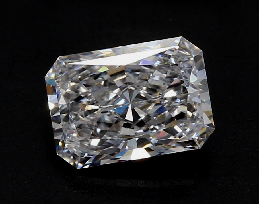 2.02 Carat Radiant Lab Diamond with  Cut Diamond in 14KT  view 1
