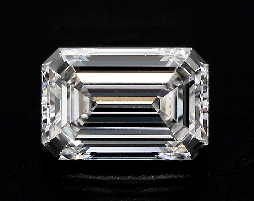 2.0 Carat Emerald Lab Diamond with  Cut Diamond in 14KT  view 1
